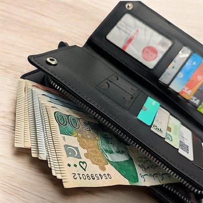 Unisex Leather Wallet Brown Zipper Closure