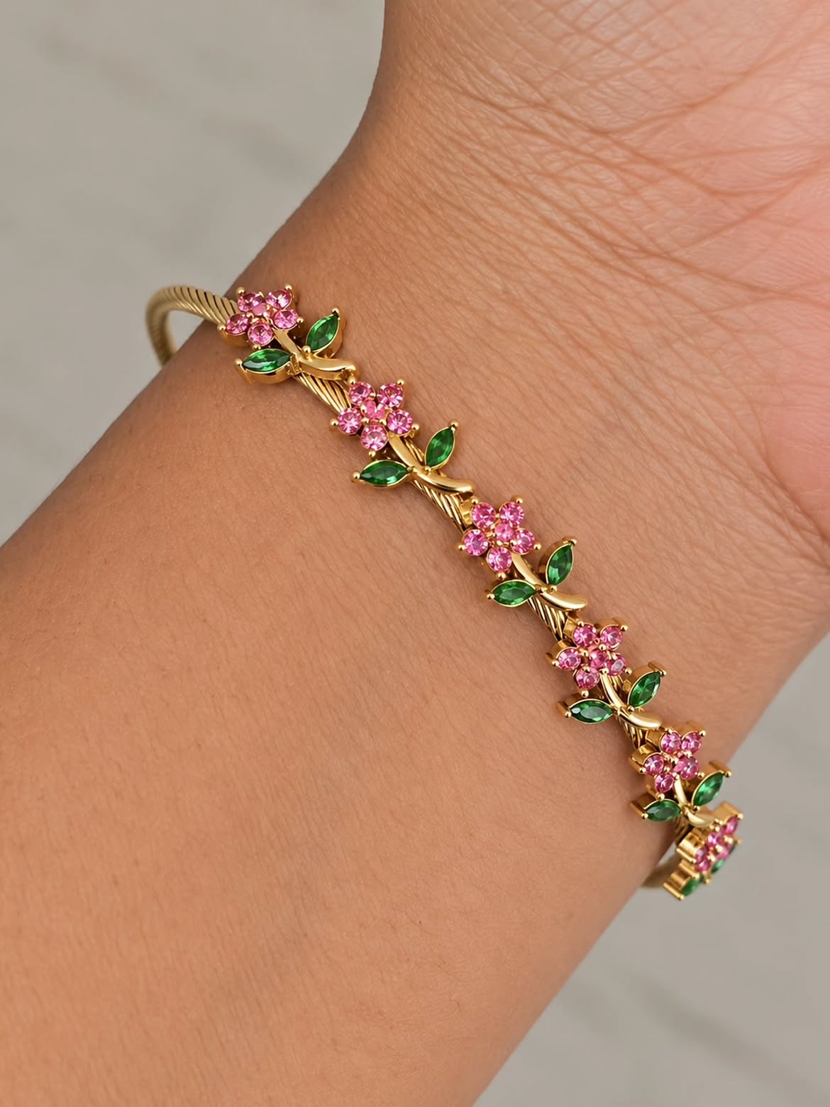 Premium Flowers Bangle Gold plated