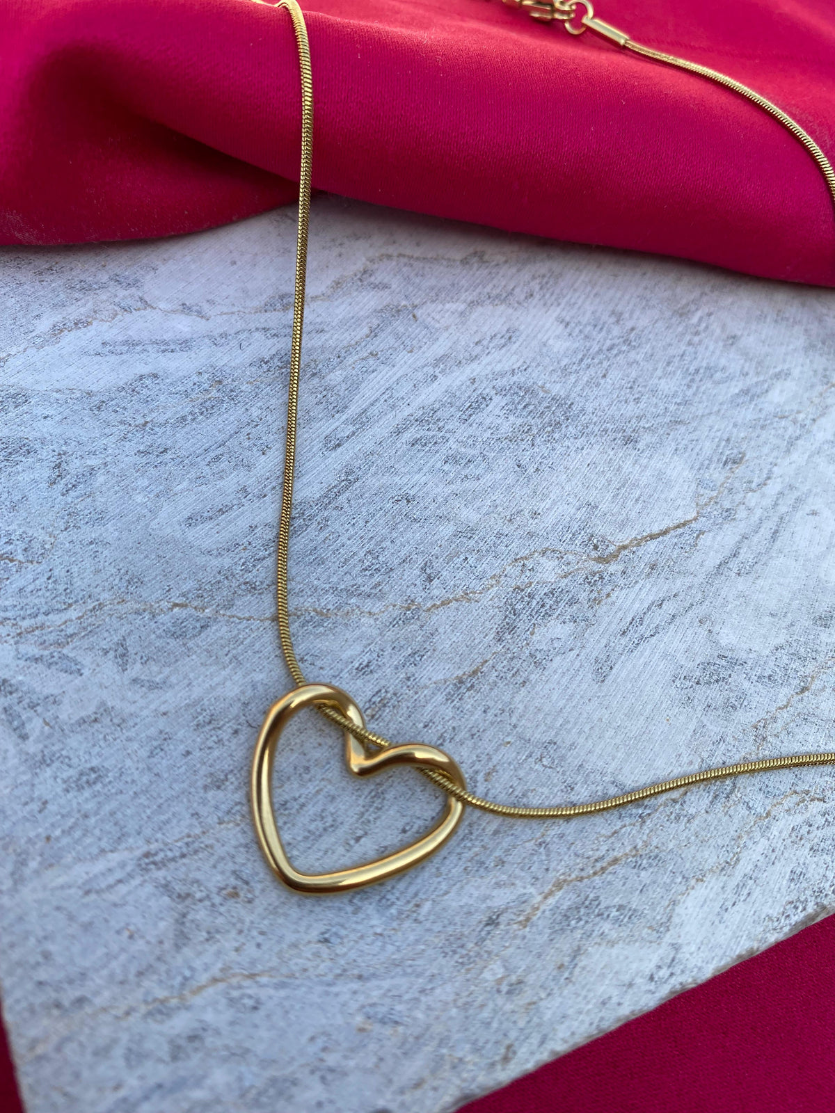 Hollow Heart Pendant Necklace - Gold Plated