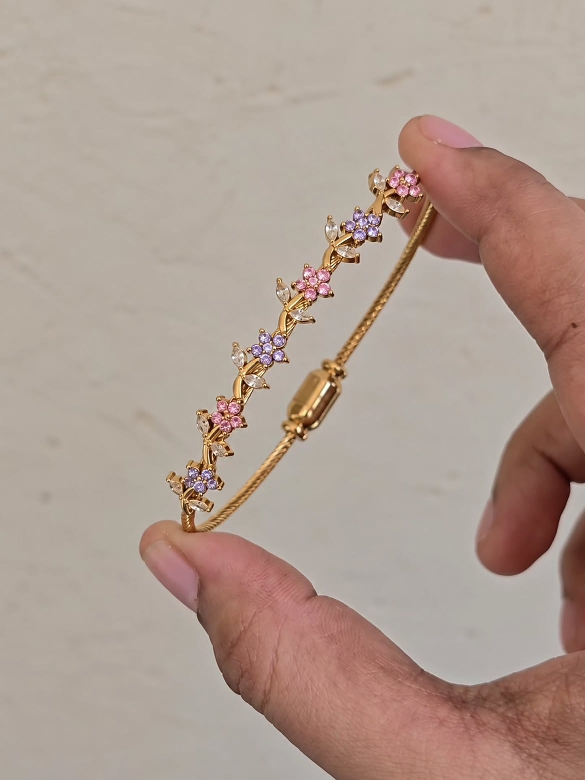 Premium Flowers Bangle Gold plated